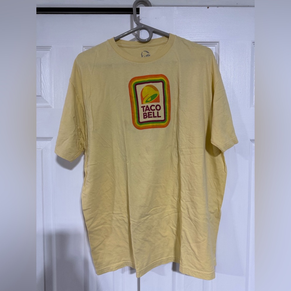 Taco Bell Vintage Style Men’s Yellow Logo Tee